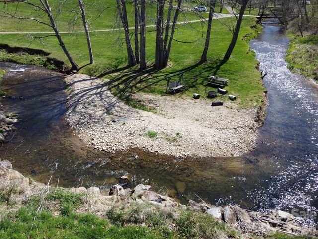 97 Circle E Ranch Road, Burnsville, NC 28714