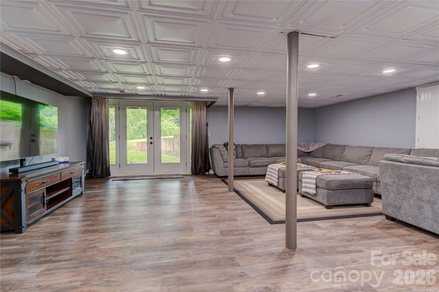 97 Circle E Ranch Road, Burnsville, NC 28714