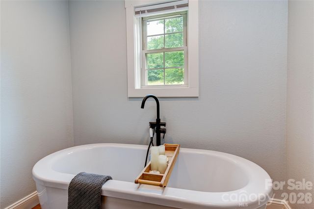 97 Circle E Ranch Road, Burnsville, NC 28714