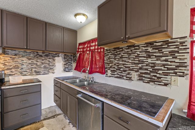 2814 Lakebriar, San Antonio, TX 78222