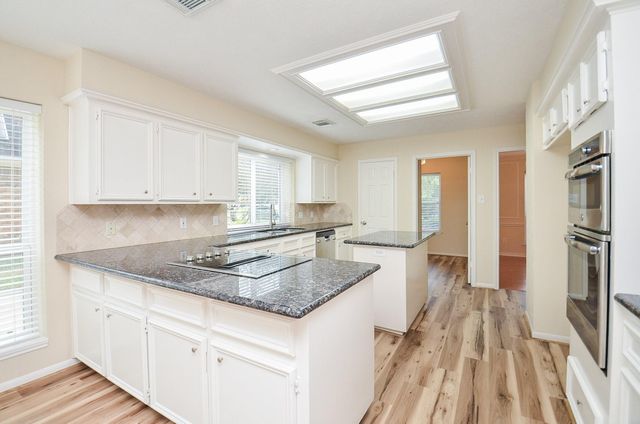 4415 Knightsbridge Boulevard, Sugar Land, TX 77479