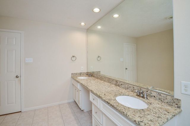 4415 Knightsbridge Boulevard, Sugar Land, TX 77479