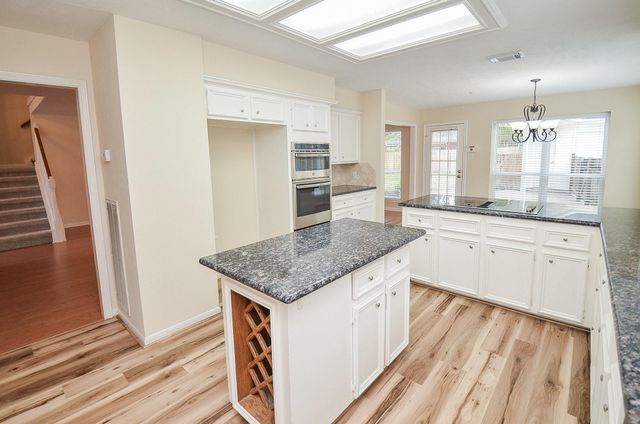 4415 Knightsbridge Boulevard, Sugar Land, TX 77479