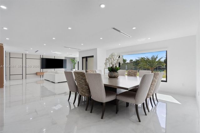 12425 SW 226th St, Miami, FL 33170