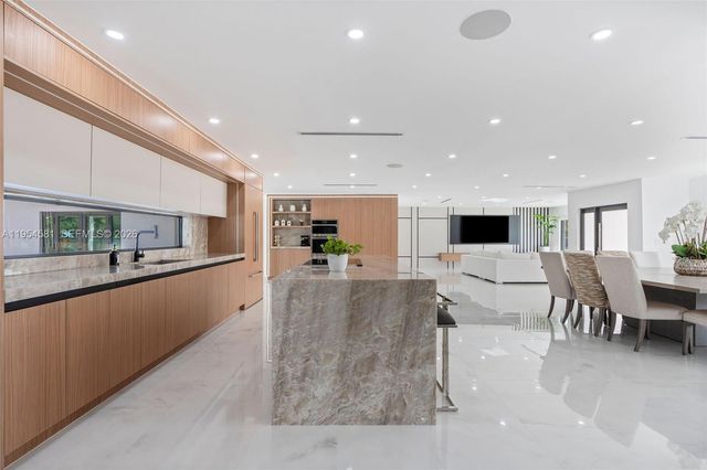 12425 SW 226th St, Miami, FL 33170