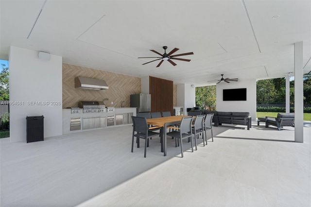 12425 SW 226th St, Miami, FL 33170