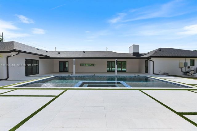 12425 SW 226th St, Miami, FL 33170