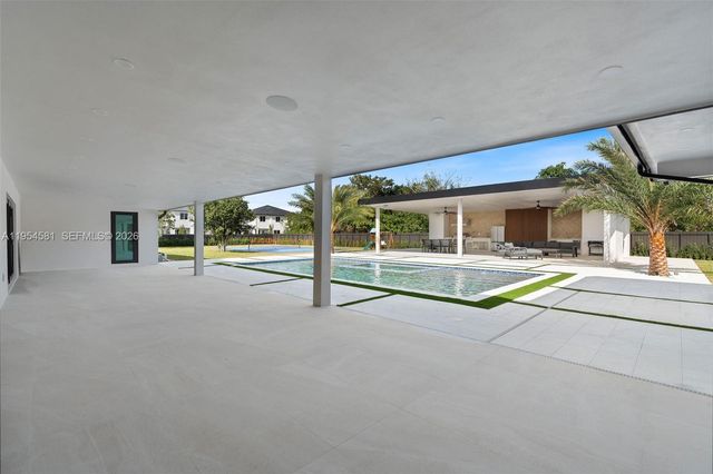 12425 SW 226th St, Miami, FL 33170