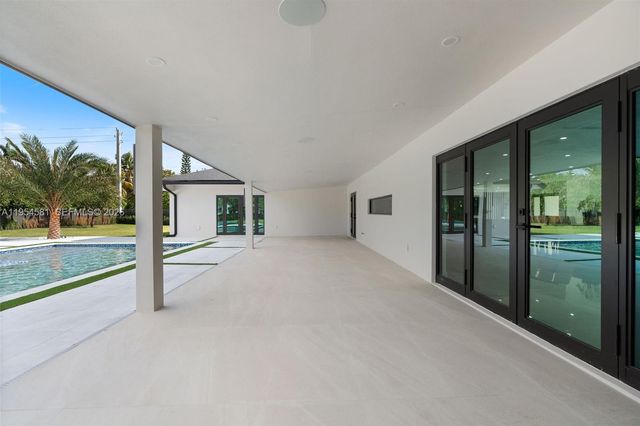 12425 SW 226th St, Miami, FL 33170