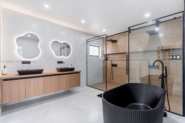 12425 SW 226th St, Miami, FL 33170