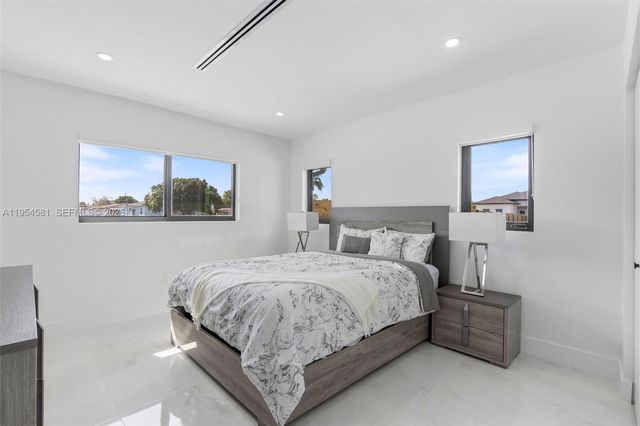 12425 SW 226th St, Miami, FL 33170