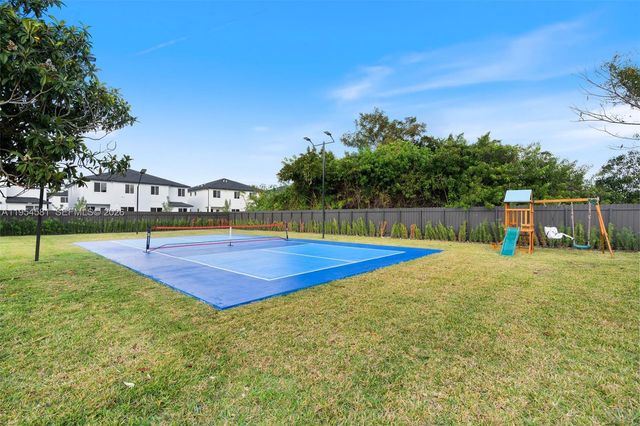 12425 SW 226th St, Miami, FL 33170