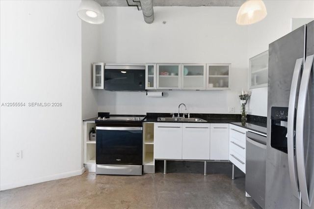 10 S River Drive 806, Miami, FL 33130