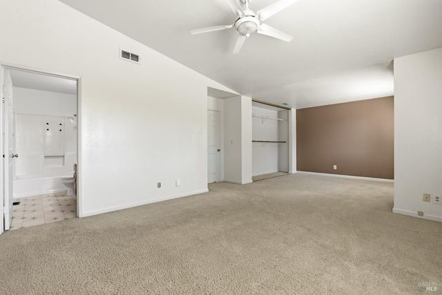 131 Cambridge Dr, Vacaville, CA 95687