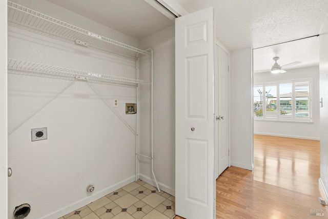 131 Cambridge Dr, Vacaville, CA 95687