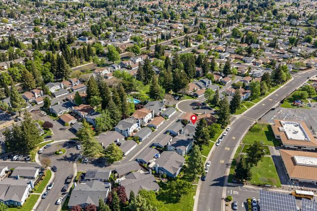 131 Cambridge Dr, Vacaville, CA 95687