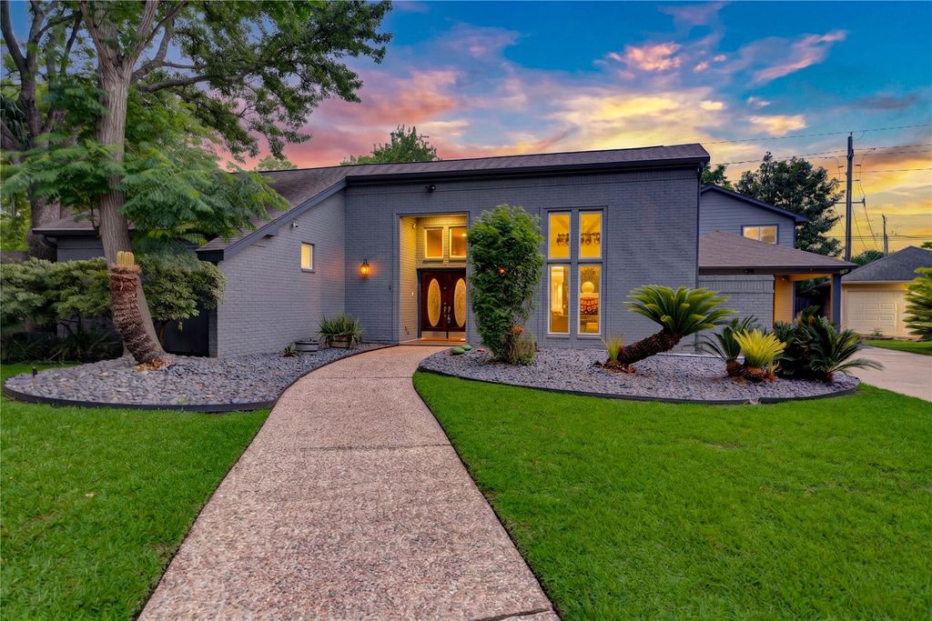 1026 Riverlace Drive, Houston, TX 77079
