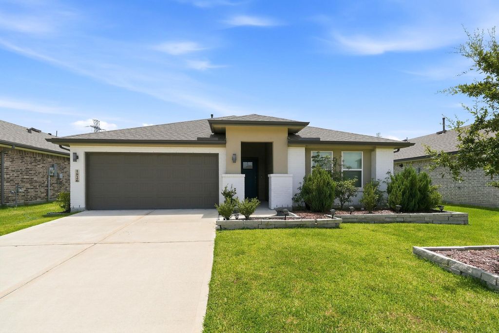 1826 Plantation Place, Baytown, TX 77523