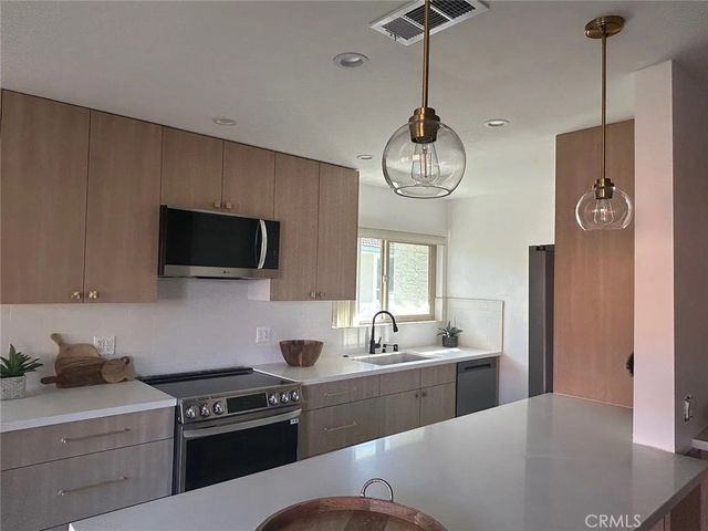 4706 Park Granada 188, Calabasas, CA 91302