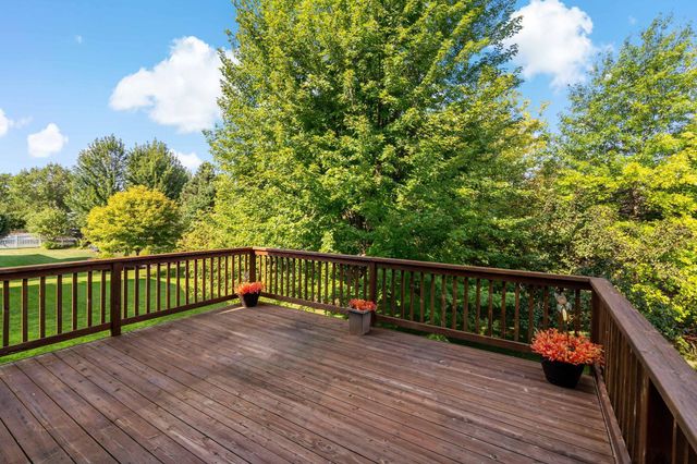 11624 Ivywood Circle, Woodbury, MN 55129