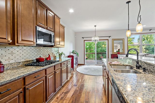 11624 Ivywood Circle, Woodbury, MN 55129