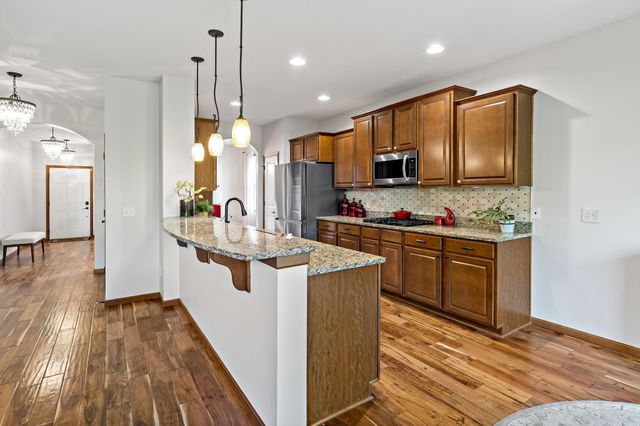 11624 Ivywood Circle, Woodbury, MN 55129