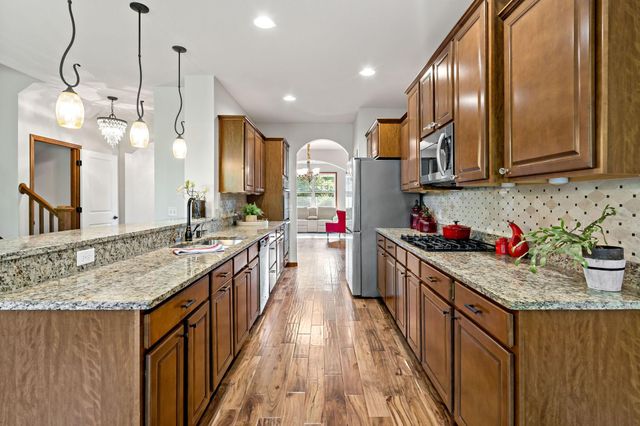 11624 Ivywood Circle, Woodbury, MN 55129