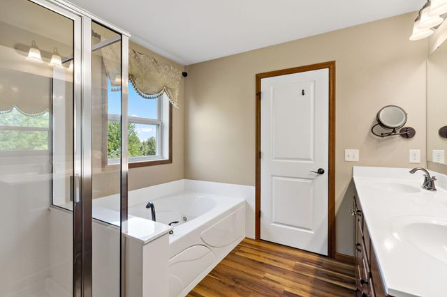 11624 Ivywood Circle, Woodbury, MN 55129