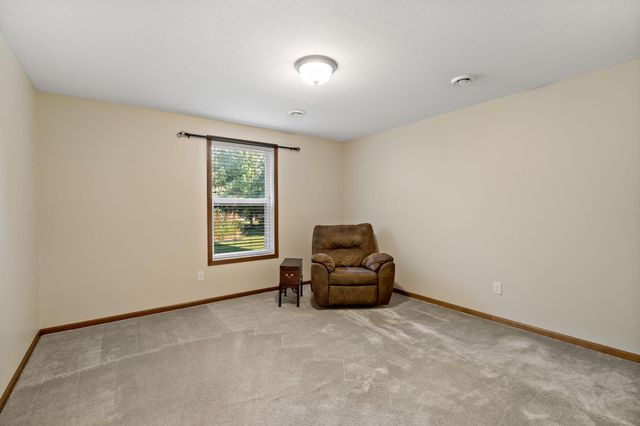 11624 Ivywood Circle, Woodbury, MN 55129