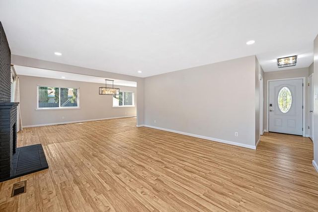 4404 Rollingrock Way, Carmichael, CA 95608