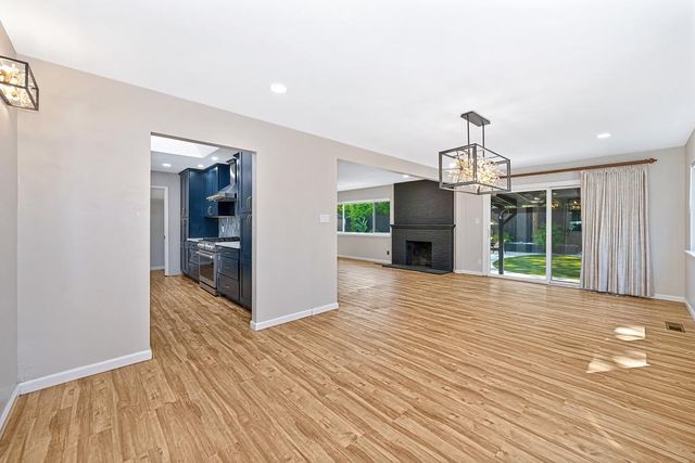 4404 Rollingrock Way, Carmichael, CA 95608