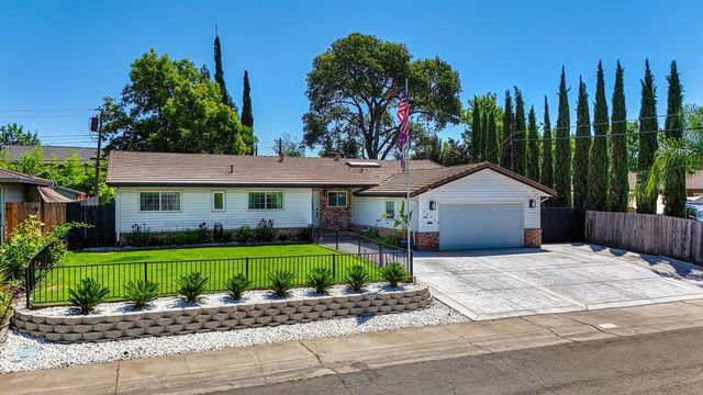 4404 Rollingrock Way, Carmichael, CA 95608