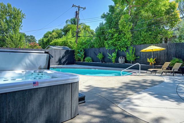 4404 Rollingrock Way, Carmichael, CA 95608