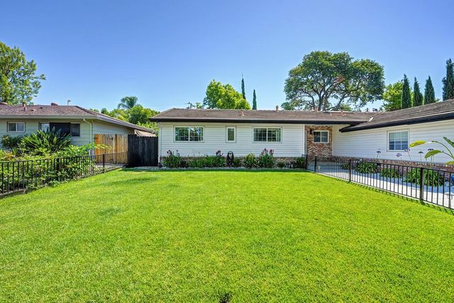 4404 Rollingrock Way, Carmichael, CA 95608