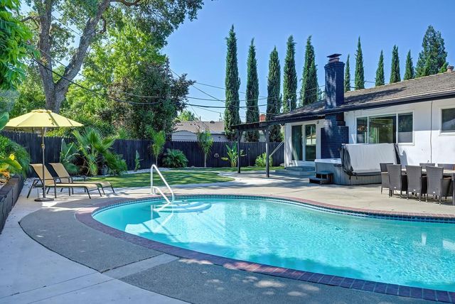 4404 Rollingrock Way, Carmichael, CA 95608
