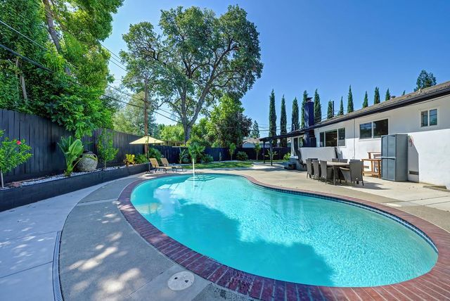 4404 Rollingrock Way, Carmichael, CA 95608