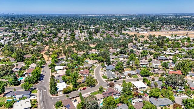 4404 Rollingrock Way, Carmichael, CA 95608