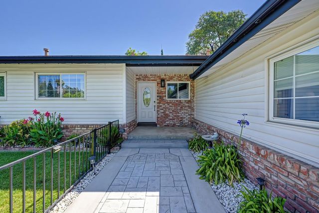 4404 Rollingrock Way, Carmichael, CA 95608