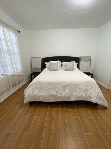 7149 Bay Dr 2, Miami Beach, FL 33141