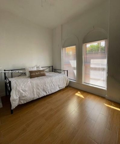 7149 Bay Dr 2, Miami Beach, FL 33141