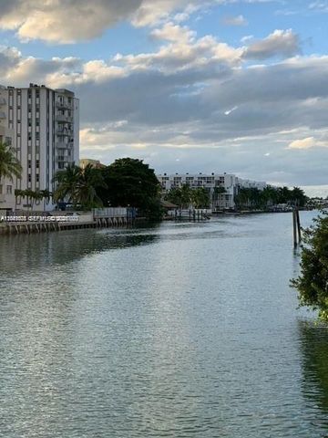 7149 Bay Dr 2, Miami Beach, FL 33141
