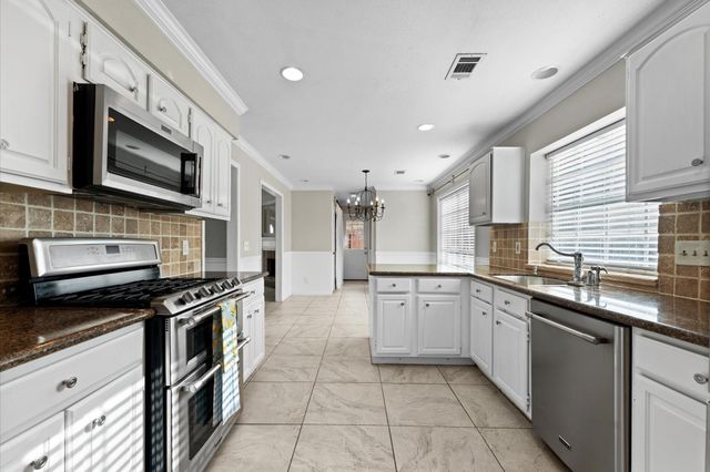 16338 Hickory Point Road, Houston, TX 77095