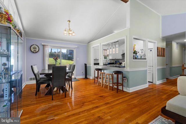 8304 HARLAND DR, Springfield, VA 22152