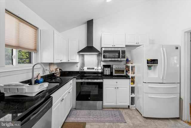 8304 HARLAND DR, Springfield, VA 22152