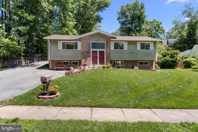 8304 HARLAND DR, Springfield, VA 22152