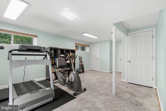 8304 HARLAND DR, Springfield, VA 22152