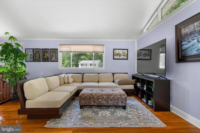 8304 HARLAND DR, Springfield, VA 22152