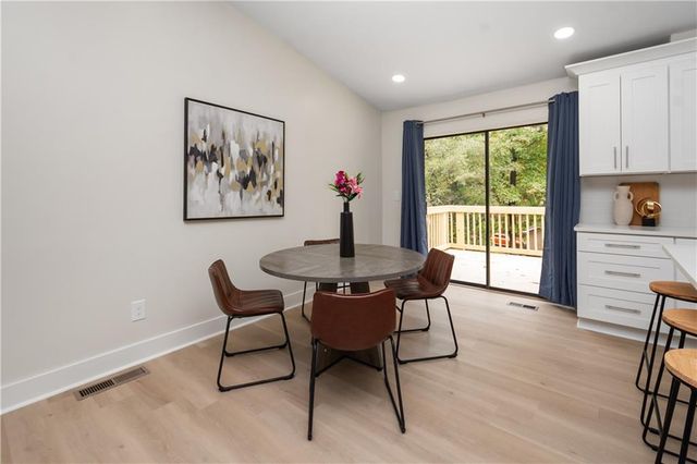 2432 Mistletoe Lane, Snellville, GA 30039