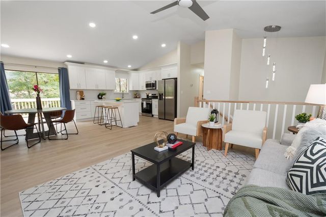 2432 Mistletoe Lane, Snellville, GA 30039