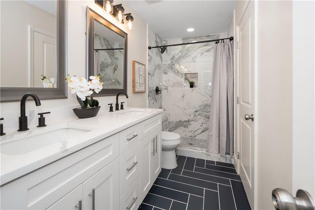 2432 Mistletoe Lane, Snellville, GA 30039